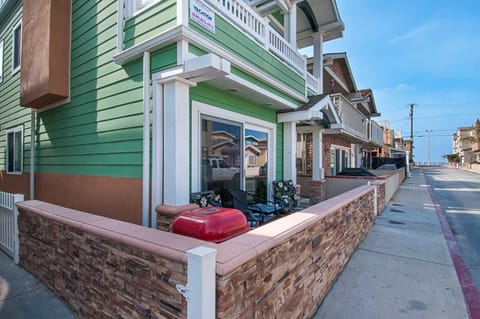 Patio showing distance to the beach