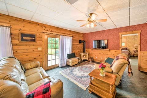 Keosauqua Vacation Rental | 2BR | 1BA | 1,400 Sq Ft | Stairs Required