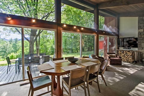 Glen Vacation Rental | 4BR | 2BA | 1,600 Sq Ft | Stairs Required