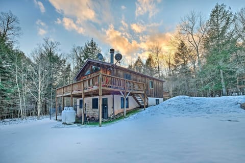 Jewett Vacation Rental | 3BR | 2.5BA | 1,400 Sq Ft | Stairs Required