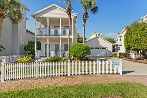 Welcome to Ocean Mist Cottage - only steps to the beach!