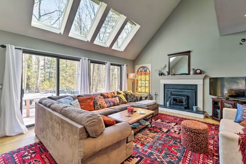 Goshen Vacation Rental | 3BR | 1.5BA | 1,500 Sq Ft | Stairs Required for Entry
