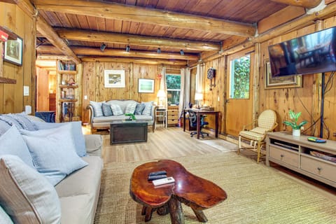 Bandon Vacation Rental | 2BR | 1.5BA | 1,465 Sq Ft