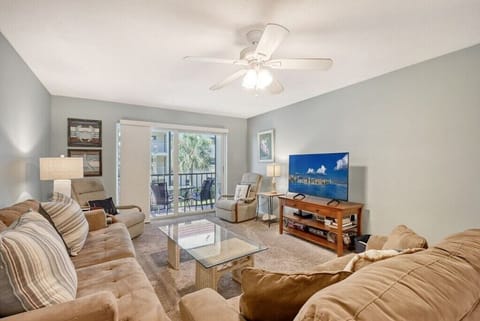 221 Living RM 2.jpg