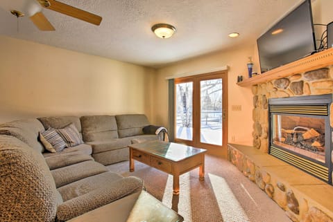 Houton Lake Vacation Rental | 3BR | 2BA | 1,200 Sq Ft | Steps Required