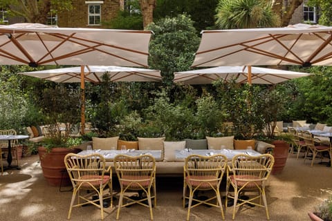 Breakfast, lunch, dinner served; British cuisine, garden views 