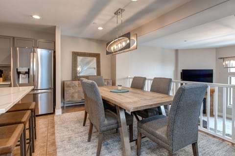 Dining Table with Seating for 6