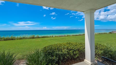 Sand Cliffs 117 Patio and Gulf Access