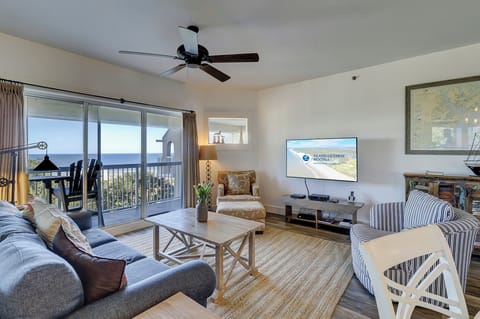 Living Area/Views