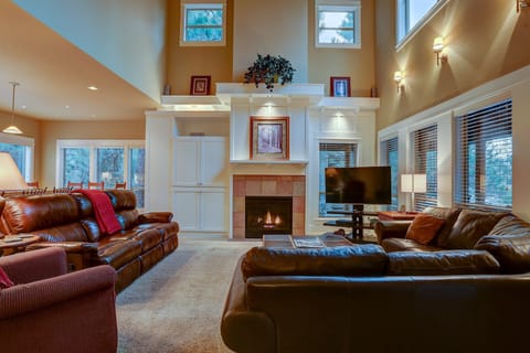Gas Fireplace and new 55" TV