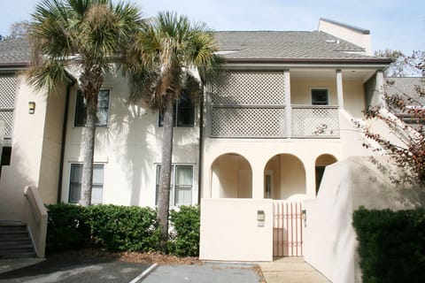 Colonnade Club Villas