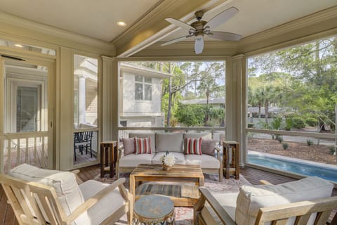 7 Piping Plover - Outdoor Sitting Area (1st Floor)