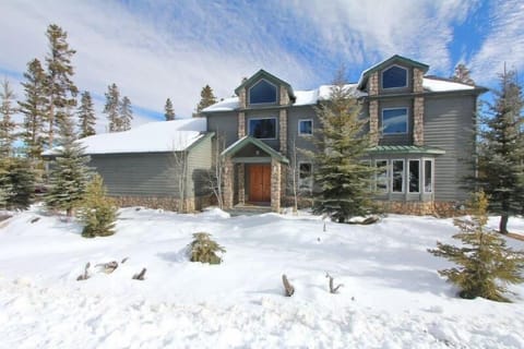 Welcome to Eagle Wind Loge