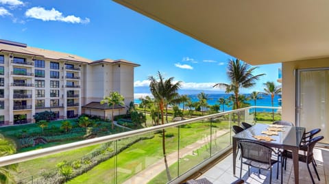 Gorgeous Ocean Views from the spacious lanai 