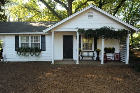 Entrance to Captains Quarters Studio apartment in downtown Franklin, Tn