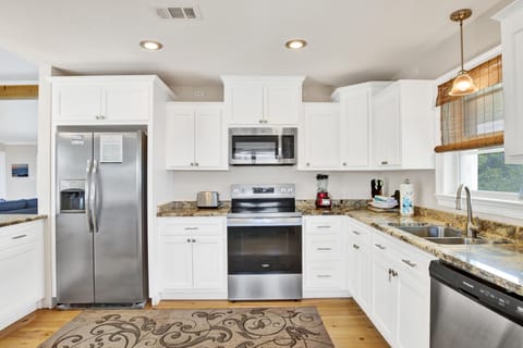 Fully equipped kitchen