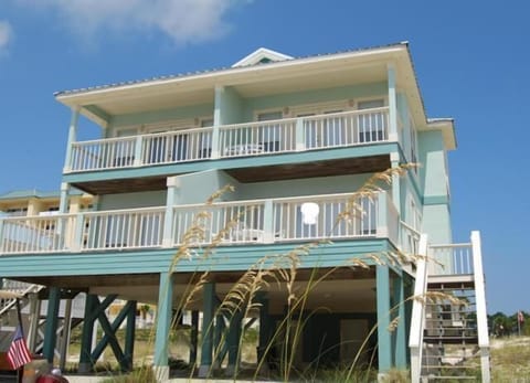 Dunesberry - The outside of Dunesberry.