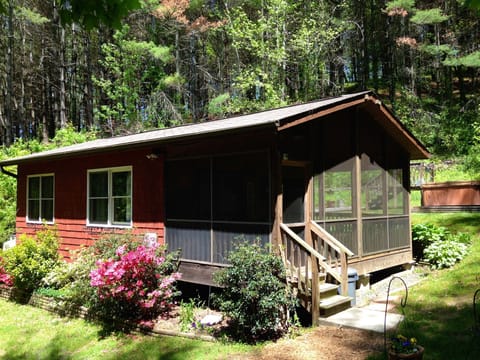 Broadwing Cedar Cabin
