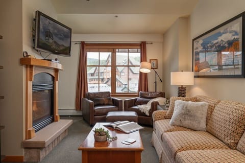 Welcome to Zephyr 1606 - a bright & inviting condo with views of Base Area Village