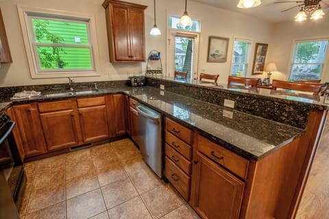 Main Level | Kitchen