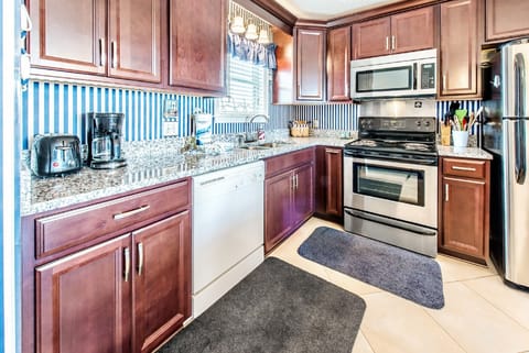 Mahogany Cabinets with soft close feature