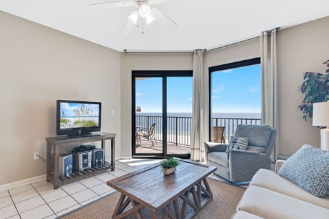 Spacious Living Room with Balcony access and beautiful views
