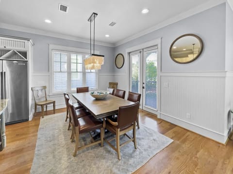 2nd Floor | Dining Area