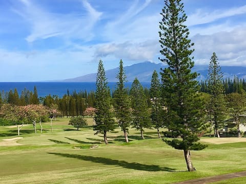 Located in building #27, this property has some of the best ocean views at Kapalua Golf Villas