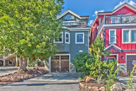 Park City Empire Haven with One-Car Garage