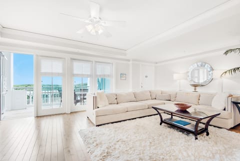 Welcome to Watercolor Townhouse 9