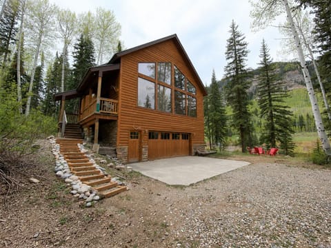 The Beaver Pond Lodge