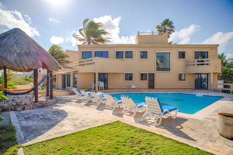 Casa del Viento, Akumal Oceanside with private pool