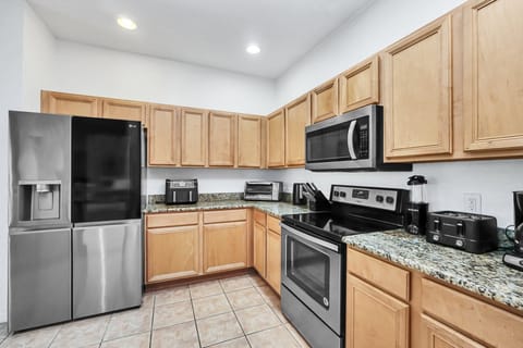 16-web-or-mls-203-birkdale-st