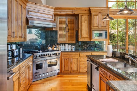 Viking Gas Range with Double Ovens