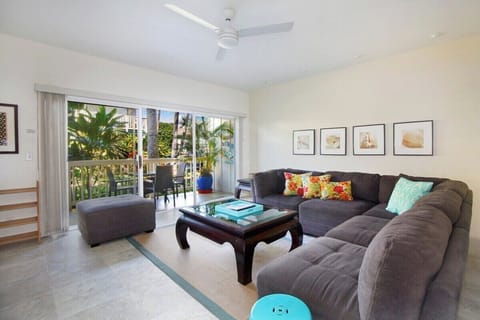Regency 512 Living Area Garden View