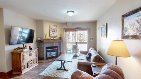 Comfy Living Area - Comfy Living Area