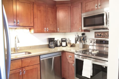 B6 Kihei Sands Beachfront Condominiums