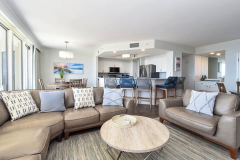 Silver Shells St. Maarten 304 - Open Living Area