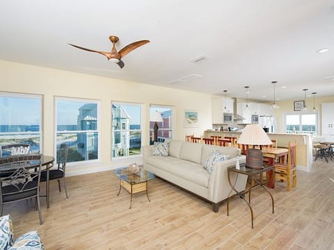 Grace - Plenty of seating in the living room