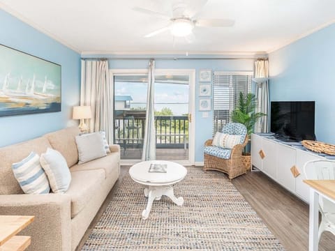 Beach and Racquet A 315 Living area with bay views