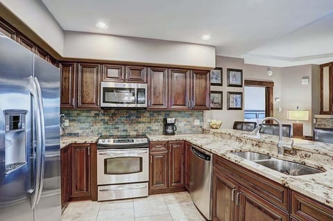 Kitchen - Crystal Peak Lodge 7304 - Breckenridge Vacation Rental