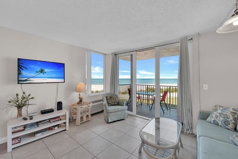 Welcome to your island vacation condo