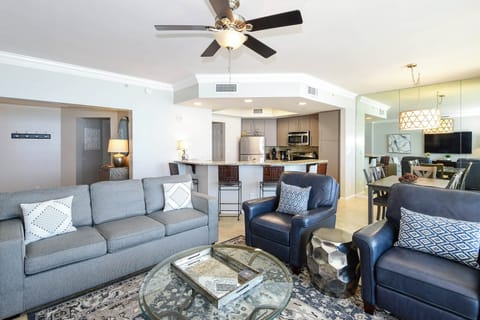 Silver Beach Towers East 404 - Living Area