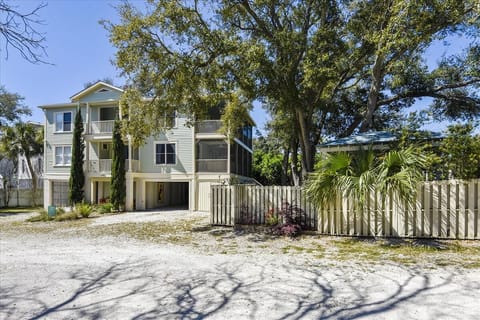 Exterior view - Welcome to Whispering Palms, a beautifully preserved historic treasure located on Tybee’s beloved south end.