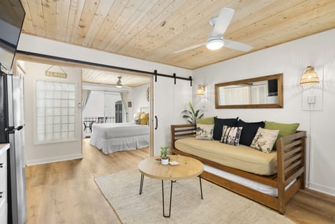 Fully Renovated Condo - Fully Renovated Condo