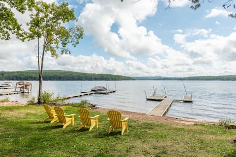 Beachy area is only accessible when the water is low enough (very end of summer/fall months)