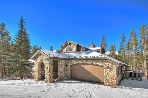 Exterior - Evergreen Lodge - Breckenridge Vacation Rental