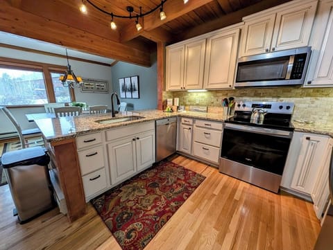 Fully equipped kitchen