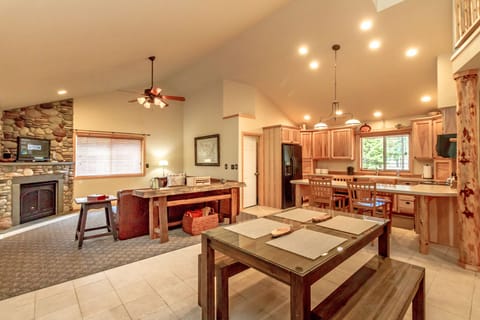 Owen's Outpost - Fabulous great room with a leather sectional.