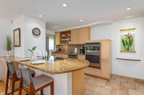 Kitchen countertop with Stools